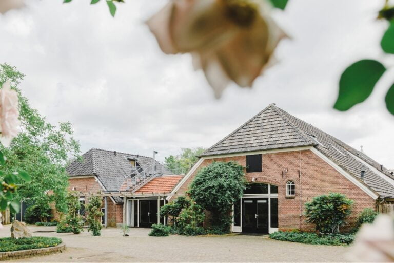 Vooraanzicht van Centrum Athanor