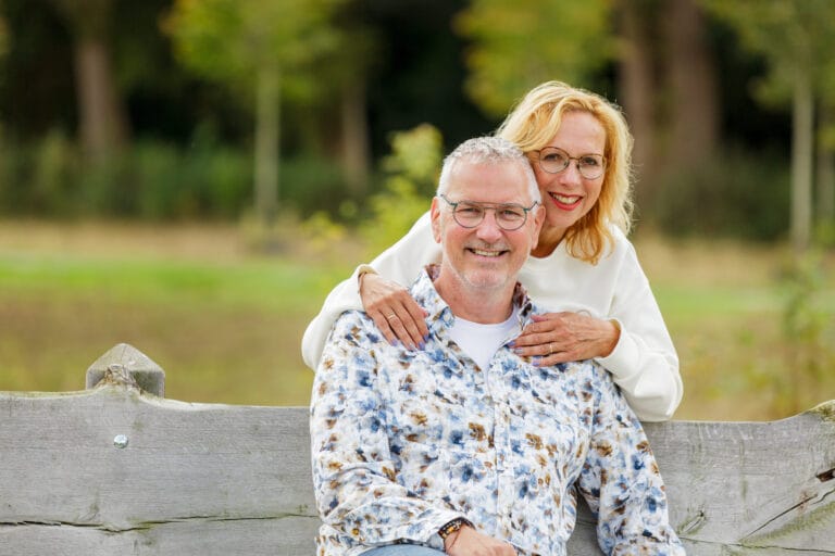 Marco en Jacquelien buiten, vooraanzicht